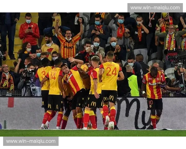 洛里昂vs朗斯：法甲赛场的两支“黑马”的激情碰撞与足球哲学